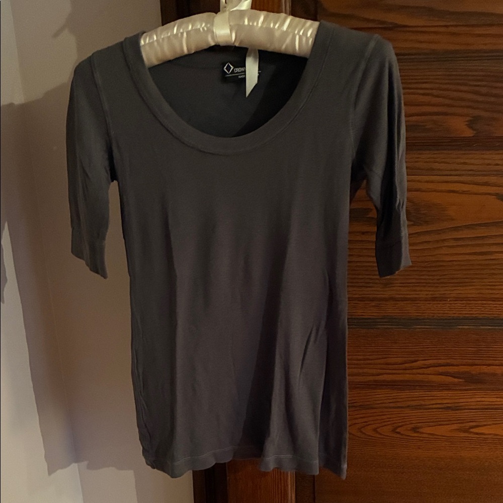 Women’s Scoop Neck Short Sleeve Top - Gray